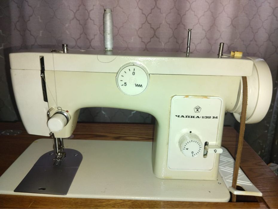 Швейная машинка Чаика 132М