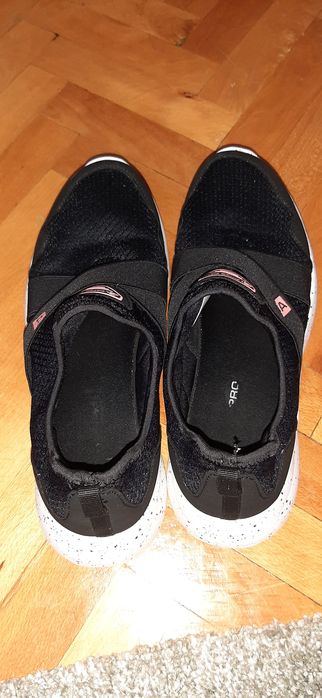 Adidasi Sneakersi Sportissimo