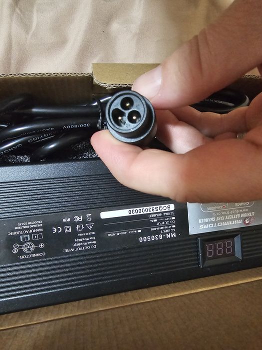 Încărcător rapid / fast charger de 5A pentru  trotinetele de 72V Dualtron Thunder 3,Sonic Alien,Ultra 2 Upgrade,Nou