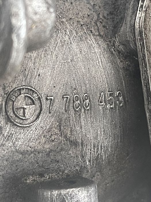 Carcasa Filtru Ulei Bmw 5 E60 2001 - 2010 2.5D 7788453