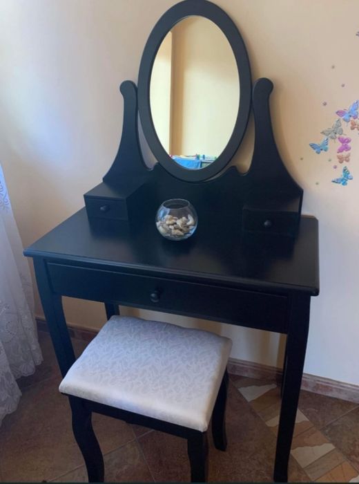 Masuta pentru make-up cu scaunel
