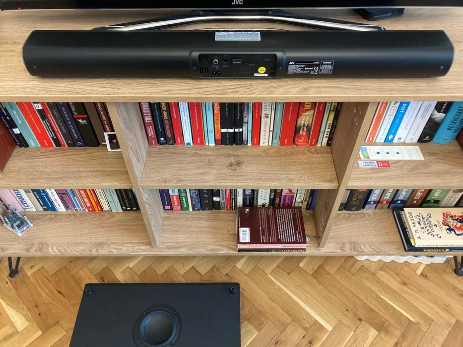 Саундбар система JVC TH-D337B (2.1-канална система със саундбар и кабелен субуфер, с поддръжка на Bluetooth, Optical, Coaxial и AUX)