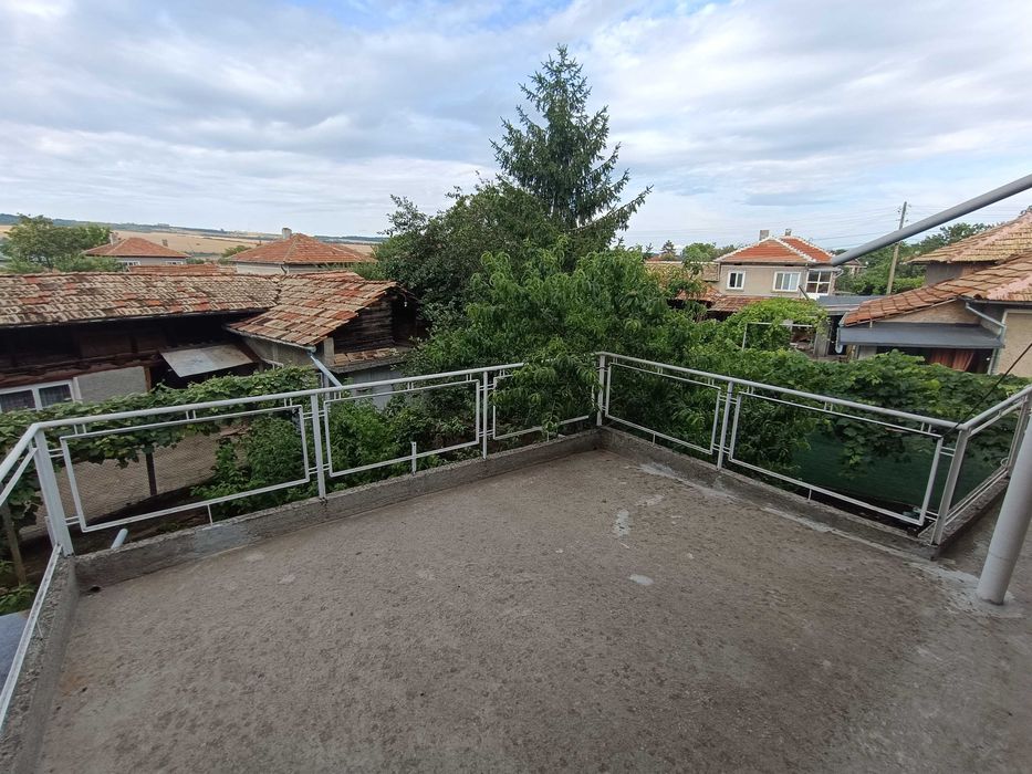 Продава се Къща в с. Гецово, Област Разград - 238 кв.м за 386 €/кв.м - Снимка #17