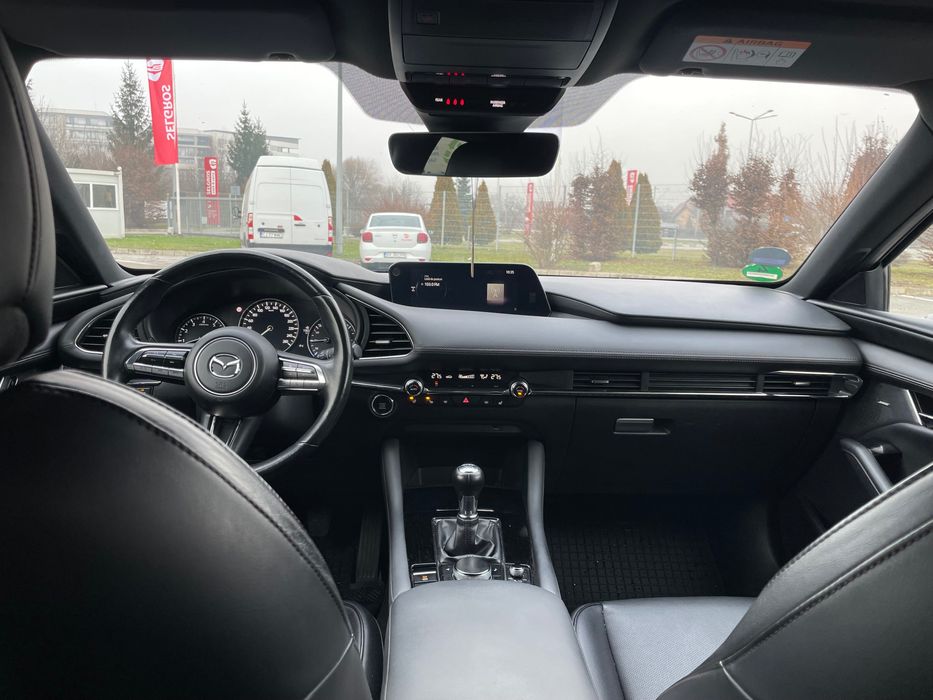 Mazda 3  SkyActive  X 2.0 benzina/Hibrid