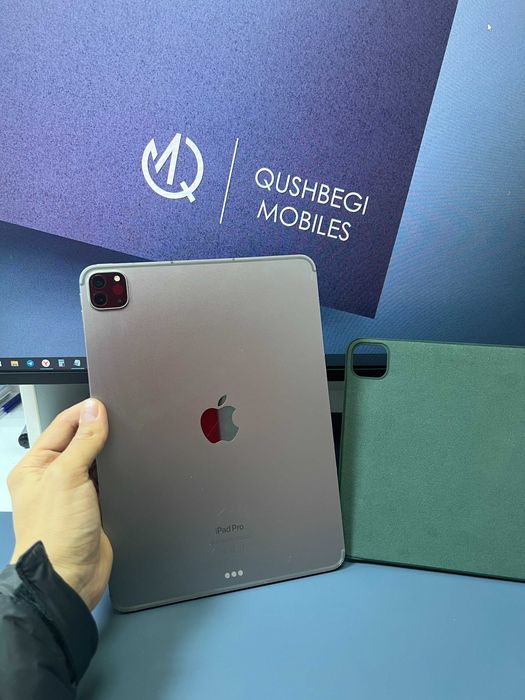 Srochno! iPad Pro M2 128GB + Chexol Green