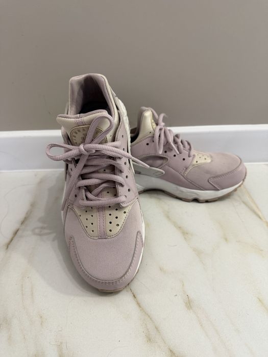 Оригинални маратонки Nike