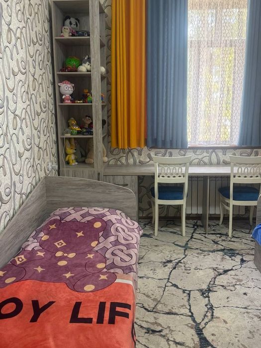 Продается квартира 3 комнатная 80 КВ метров