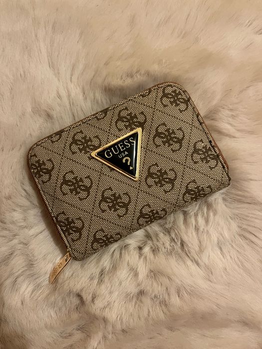 Луксозни дамски портмонета (с кутия)