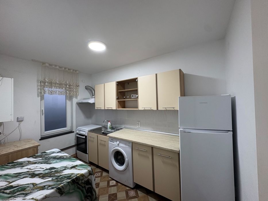 Închiriez garsoniere si apartamente