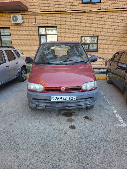 Продам нисан серена