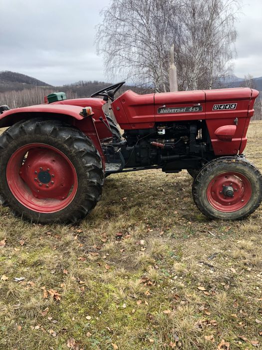 Vând tractor 445 în stare buna de functionare!!