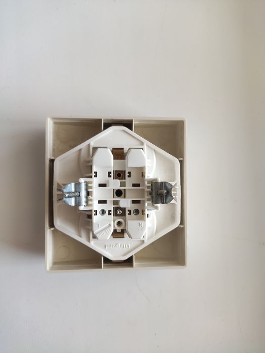 Розетки Legrand