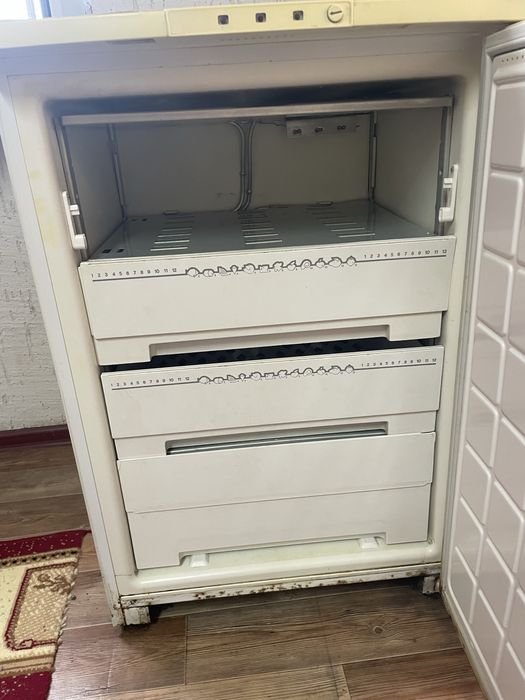 Продам морозильник