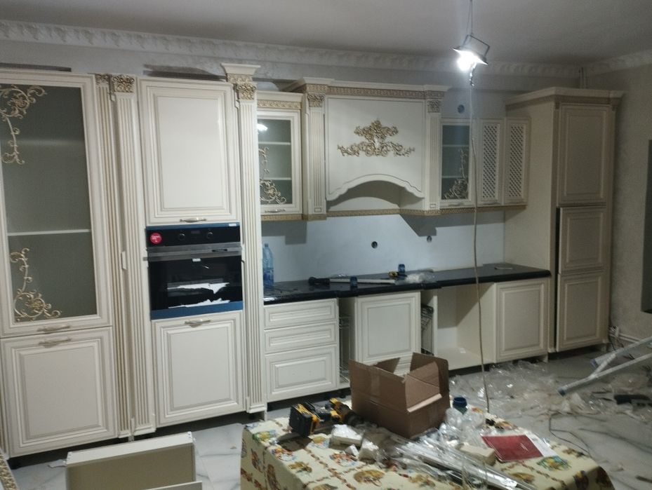 Ansamblat mobilier .