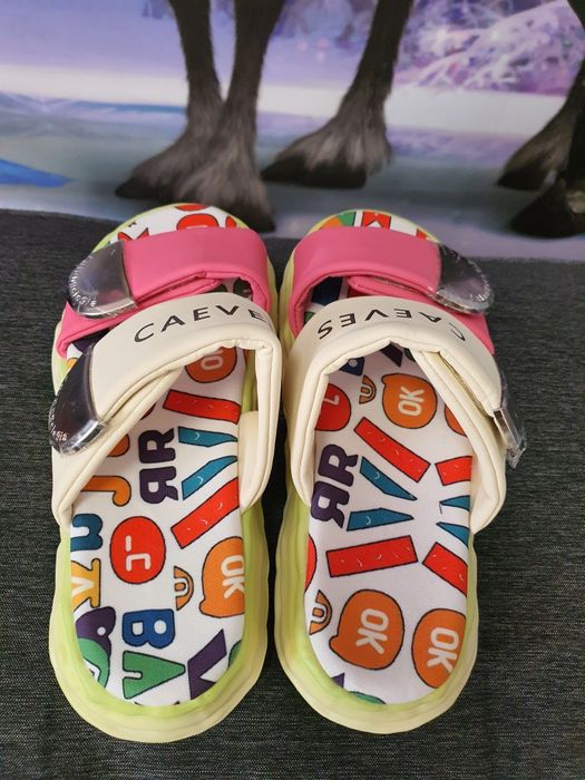 Красиви дамски чехли