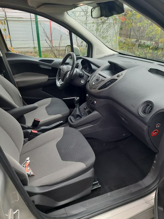 De vânzare ford tourneo curier 1,6 tdci