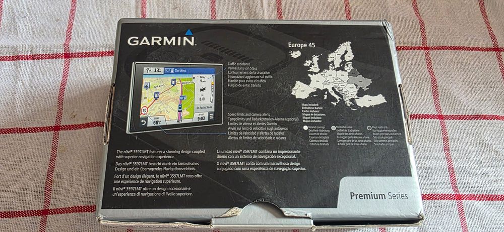 Навигация Garmin Nuvi 3597 LMT с най-новите карти за цяла Европа