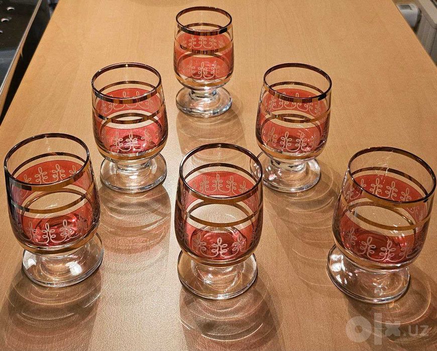 Продаю графин с 6 стопками