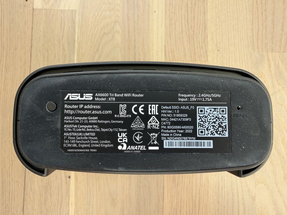 ASUS ZenWiFi XT8 AX6600 WiFi 6 Mesh Router – 2.5G WAN, Tri-Band, Отлично състояние