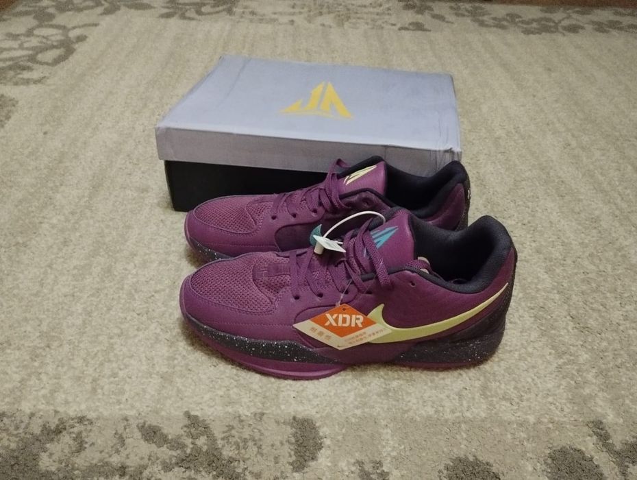 Продам кроссовки баскетбольные