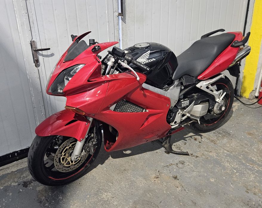 Honda vfr800 avariat
