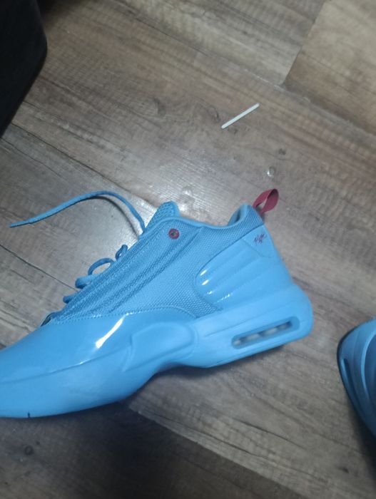 Adidași Nike Jordan
