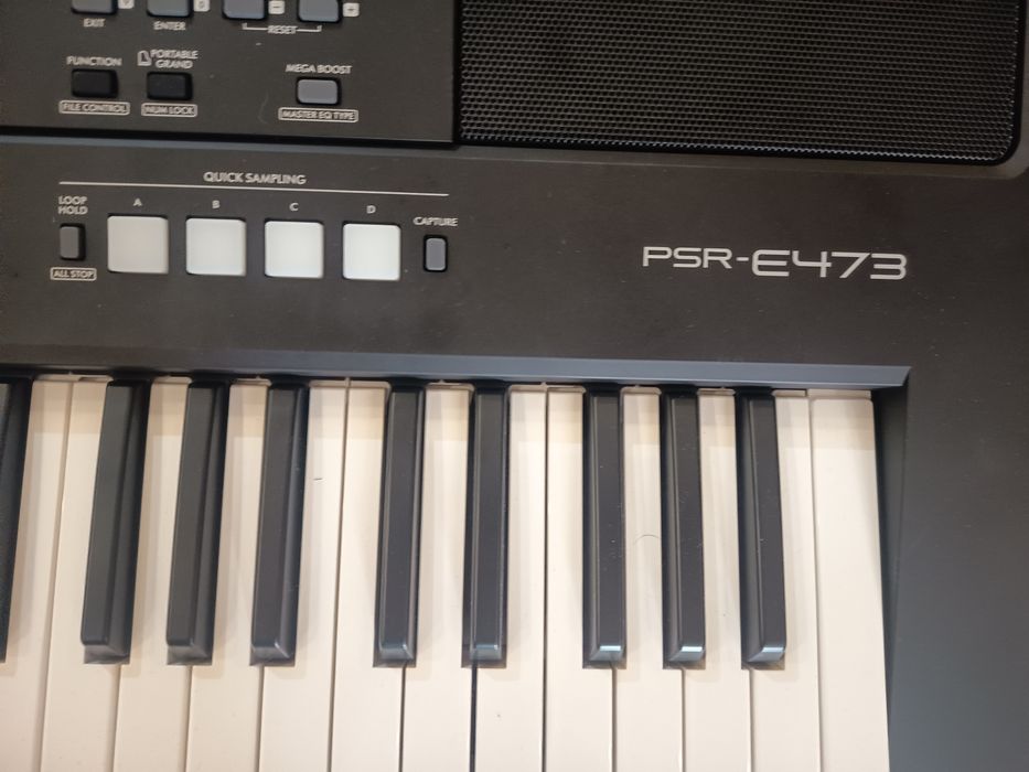 Синтезатор YAMAHA PSR E473