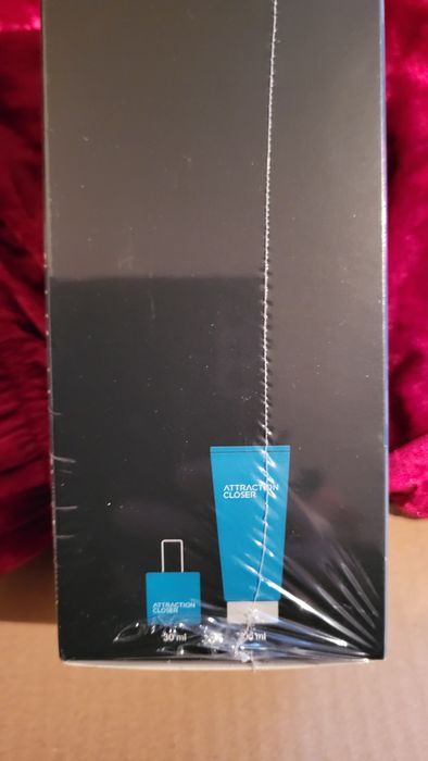 Set cadou Avon Attraction Closer bărbați 2 produse
