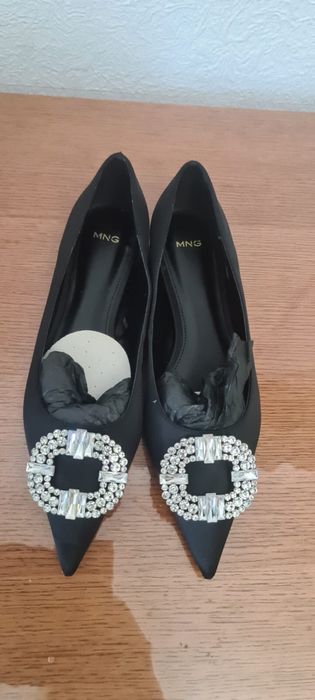 Балетки от бренда MANGO