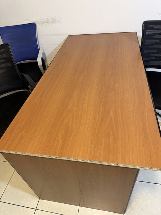 Шкаф двухстворчатый со стеклом