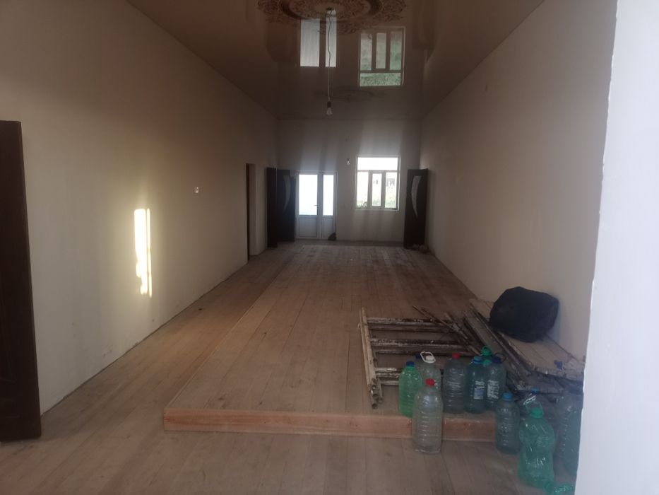 Жой сотилади  телесентр йонида