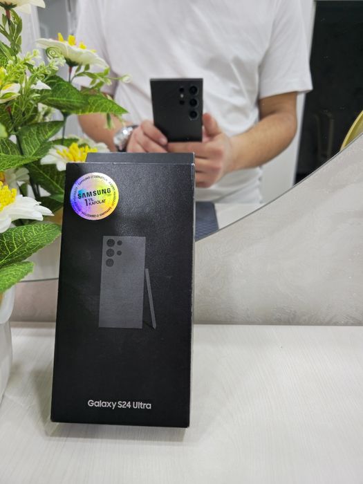 Samsung S24 Ultra 12/256 vetam kar dok full