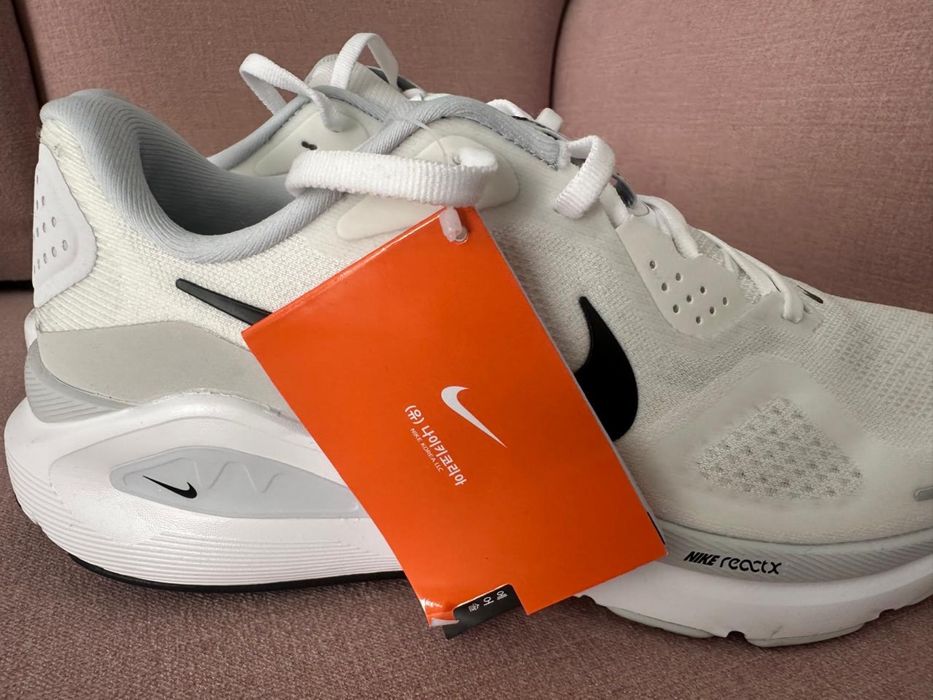 Оригинальные кроссовки nike