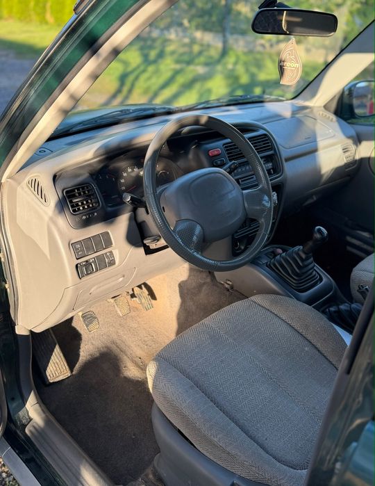 Suzuki grand  vitara 2.0 motor mazda