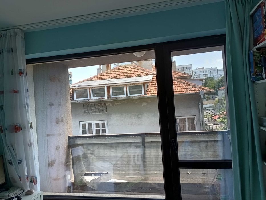 Дограма Рехау прозорец и врата