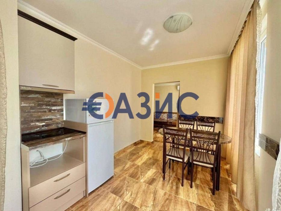Продава се Тристаен апартамент в Поморие - 95 кв.м за 1474 €/кв.м - Снимка #4