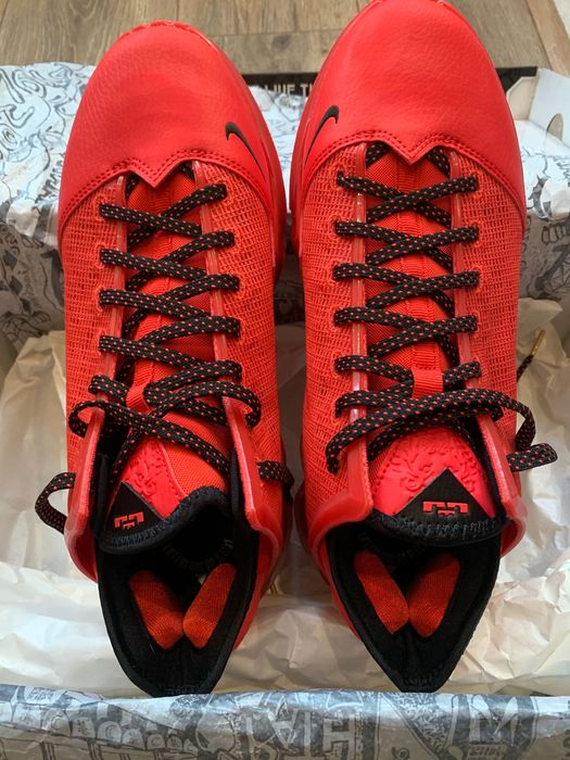 НОВИ Маратонки Nike LeBron 19 Low