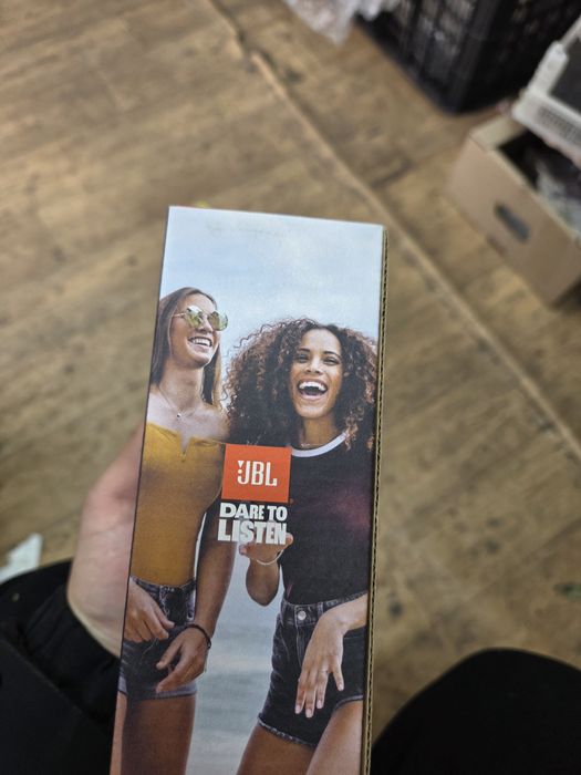JBL clip 5 GG продаётся
