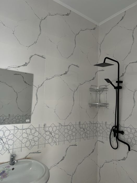 ПРОДАЕТСЯ 7 КОТТЕДЖЕЙ возле метро дустлик 6-3х комнатных и 1-одноком.