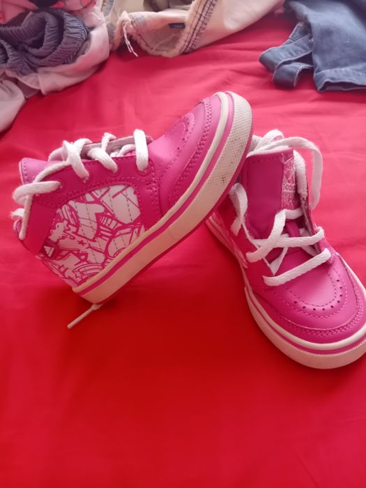 Найк. Адидас Пума за  момичета сандали,боти маратонки от 20 до 24 н