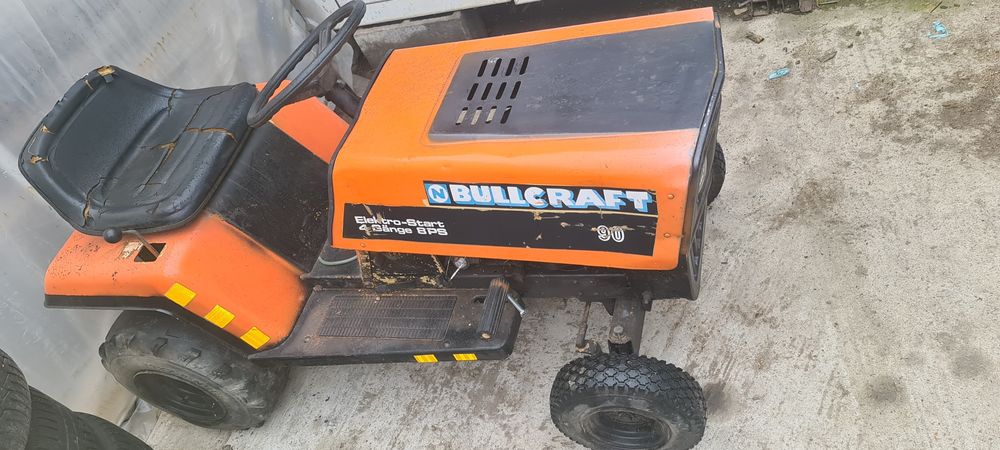 Tractoras gazon  benzina