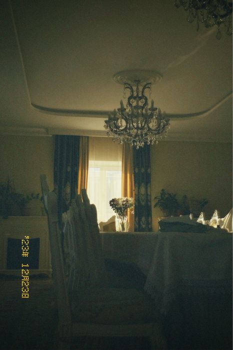 Стол со стульями