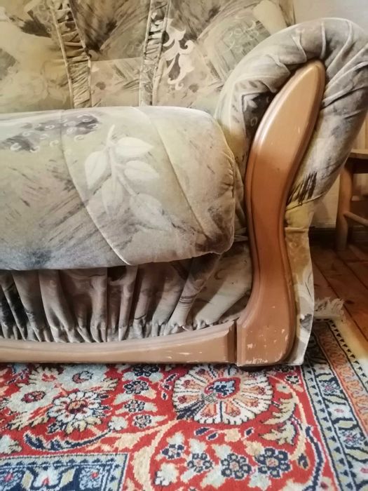 Продавам холна гарнитура, комплект