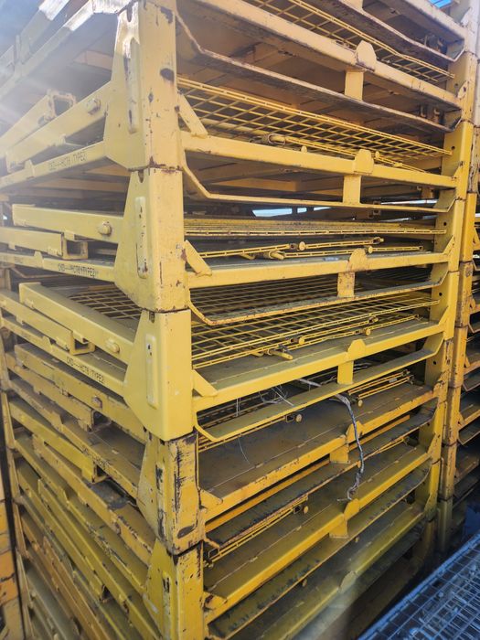 Vând Gitterbox 250 buc