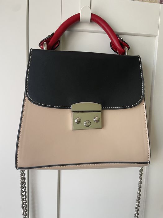 Чанти Bershka & Mohito