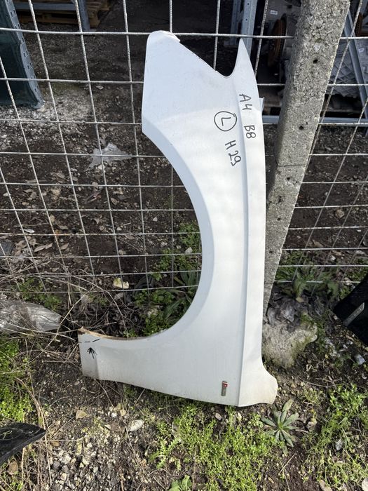 Ляв калник Ауди AUDI A4 B8 със забележка ном 29