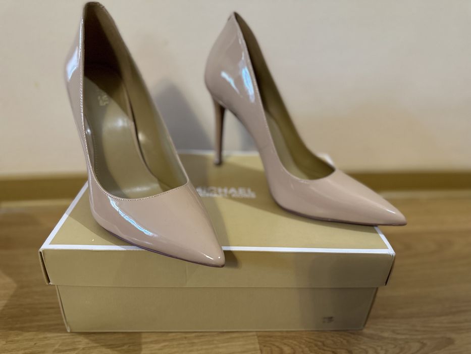 Michael Kors элегантные туфли цвета нюд.