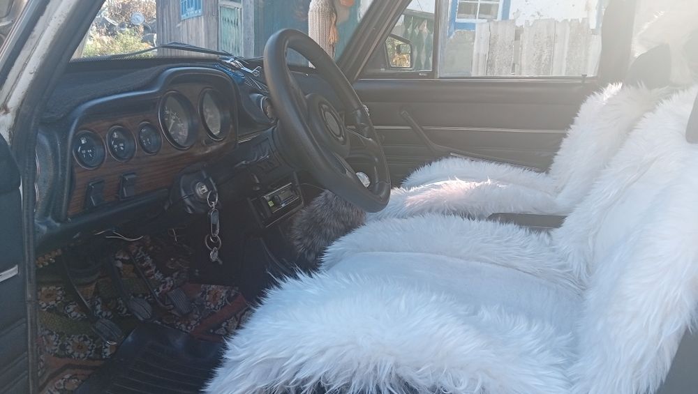 Продам машину ваз 2106
