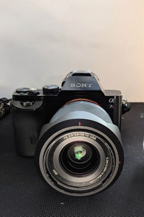 Sony Alpha 7R + kit объектив