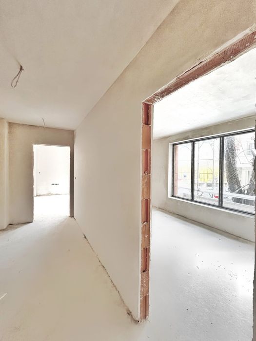 Продава се Тристаен апартамент в Пловдив, Кършияка - 98 кв.м за 1275 €/кв.м - Снимка #2